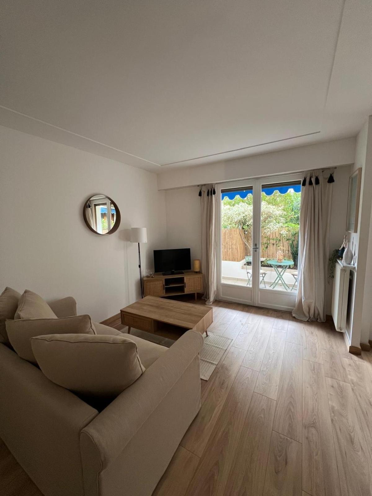 Jolie Studio En Centre-Ville Beaulieu-sur-Mer Exterior foto